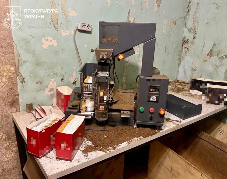 Два нелегальних тютюнових бізнеси викрито у Харкові