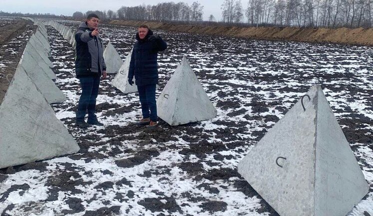 Завод у Гомелі виготовляє протитанкові укріплення "зуби дракона" для Росії, - "Беларускі Гаюн"