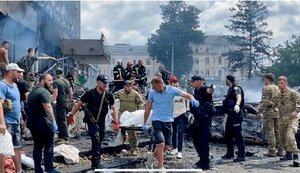 Акунин об обстреле Винницы: Чикатило продолжает убивать детей и женщин. И такое ощущение, что, кроме тебя самого, никто его обезвредить не сможет. ФОТО