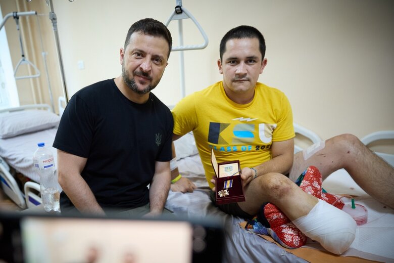 Зеленський відвідав поранених у Кропивницькому