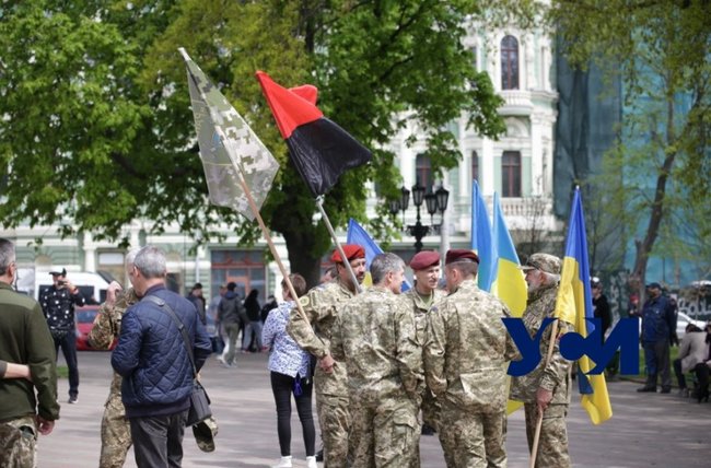 Річниця трагедії в Одесі: на Соборній площі відбувається марш патріотів 02