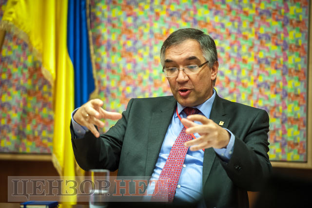 Посол Канади в Україні Роман Ващук: Я заохочую людей, щоб, подаючи на візу, вони все представляли так, як є. Не прикрашали, не прибіднялися. Це не декларація 03