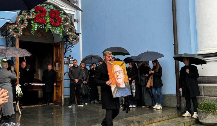 Journalist Oleksa Shalaiskyi was bid farewell in Kyiv. PHOTOS