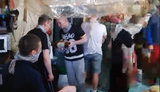 Экс-торнадовцы пожаловались судье на тесноту в стеклянном боксе, суд перенесли