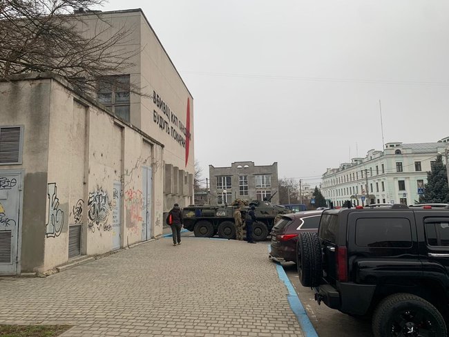 Правоохоронці проводять у Херсоні обшуки у справі Гандзюк і спецоперацію з усунення злочинного угруповання, - Офіс Генпрокурора 01
