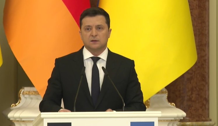 Зеленський закликав депутатів та олігархів повернутися в Україну