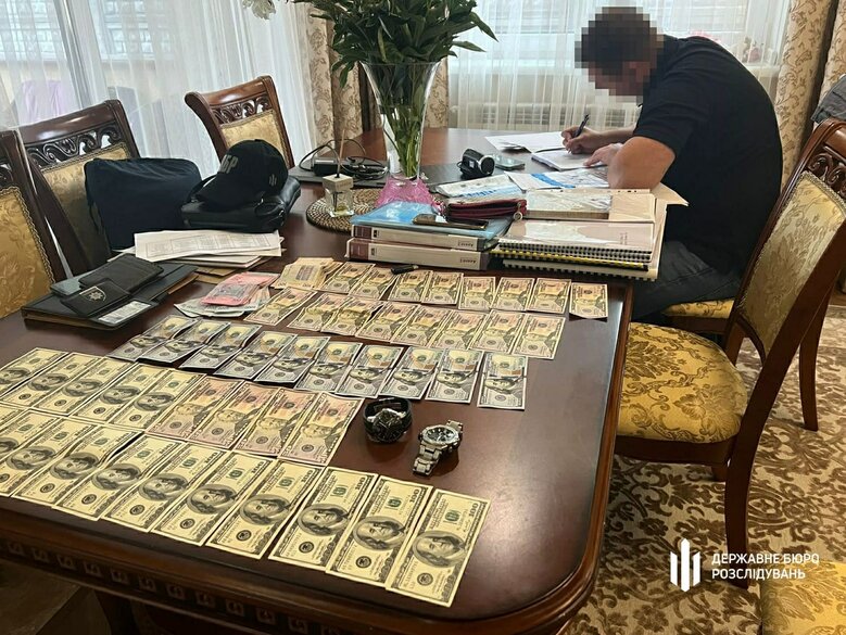 ДБР повідомила про підозру правоохоронцю з Дніпра