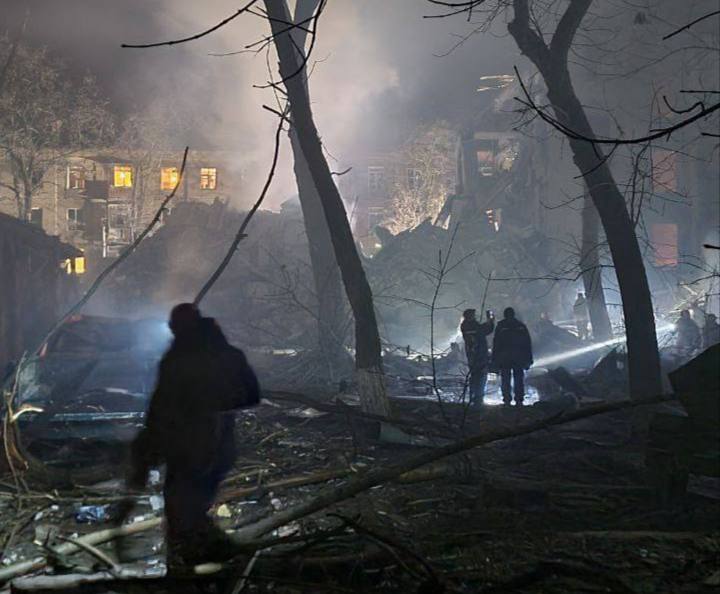 Second time since February 1, Russians shelled Kramatorsk, killing 2 people and wounding 7. People are under rubble of house, - mayor 01 Second time since February 1, Russians shelled Kramatorsk, killing 2 people and wounding 7. People are under rubble of house, - mayor 01