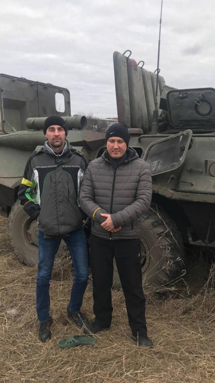 Двоє залізничників голіруч захопили ворожий БТР й затримали окупантів 01