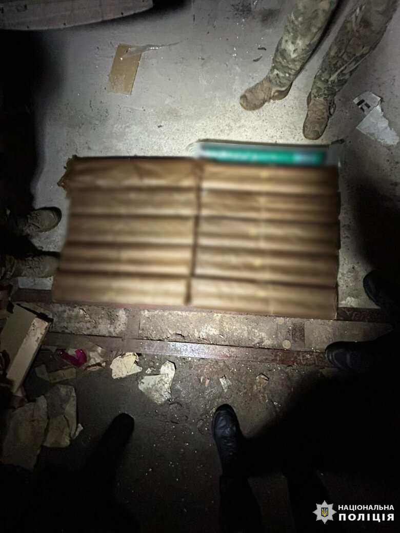 у Харкові правоохоронці виявили склад боєприпасів
