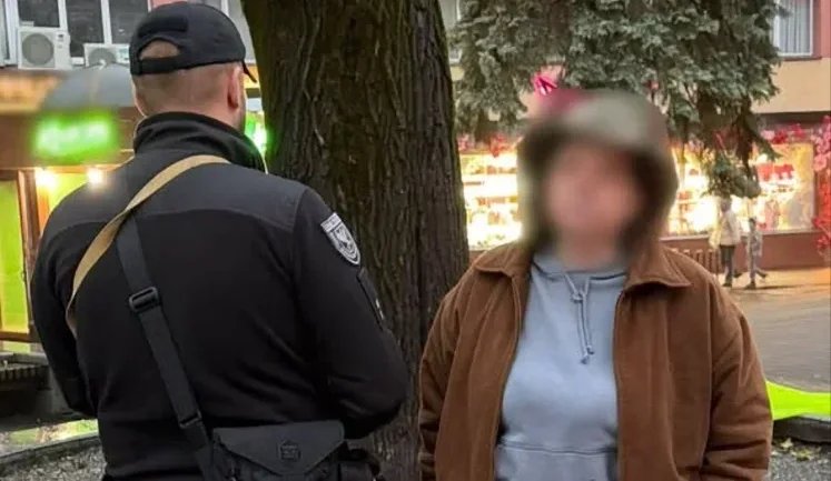 Жительнице Ивано-Франковска грозит три года за решеткой за сожжение украинского флага