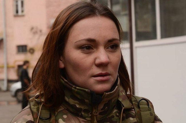 Після того, як тобі казали, що ходитимеш із паличкою, – неймовірний кайф сісти на велосипед та проїхати 10 000 км. Хто допомогає українським жінкам-військовим подорожувати світом та чому це важливо 04