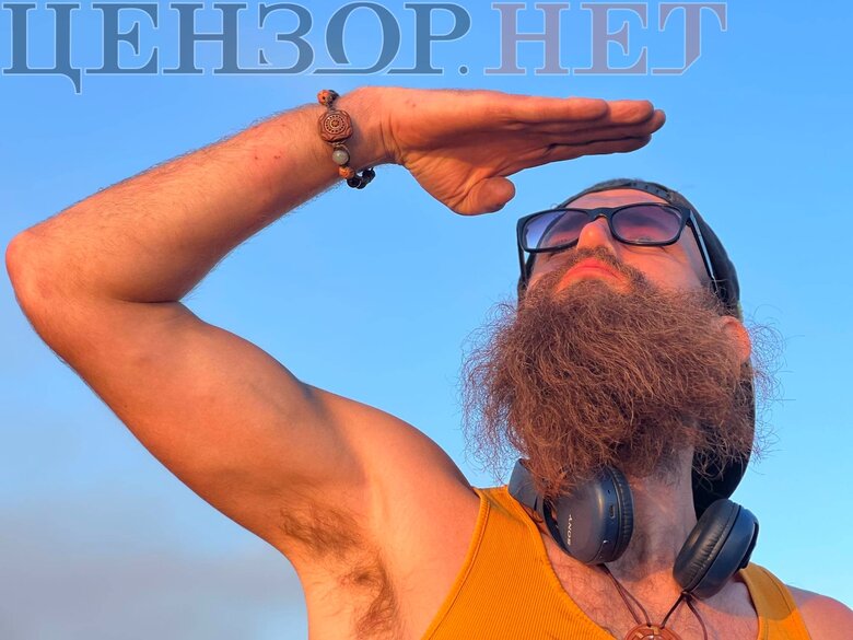Поки не зійшла вода. Як виживають люди у затопленій частині Херсону 07