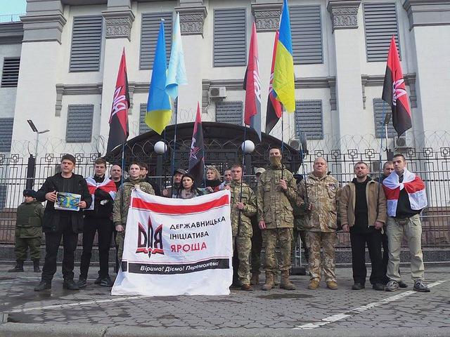 Crimea is Ukraine: activists picket Russia embassy in Kyiv 02