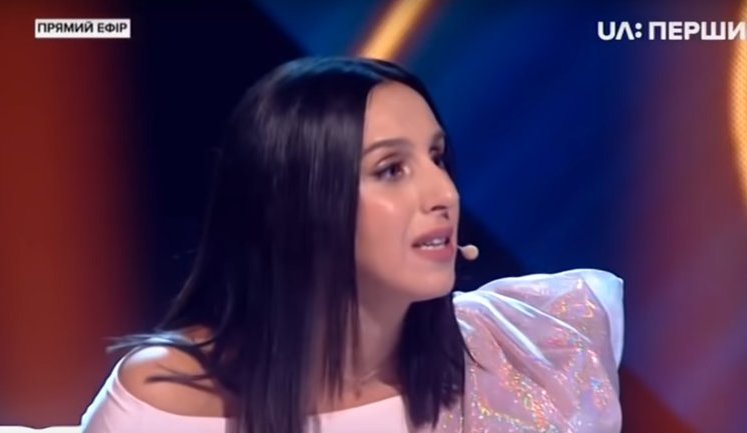 "Ви маєте говорити, що Крим окуповано, що у нас триває війна", - Джамала зі сльозами на очах звернулася до дуету ANNA MARIA. ВIДЕО