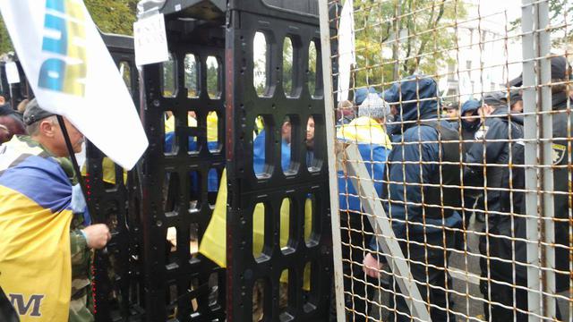 Protests near Rada building in Kyiv on Oct. 17 05 Protests near Rada building in Kyiv on Oct. 17 05