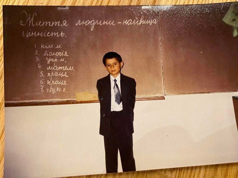 Діма, яка війна?! Тобі вісімнадцять! - Я піду! Я мушу там бути. Розмова із сім’єю Да Вінчі 04