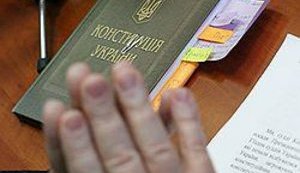 Писаренко: БЮТ готов обменять Портнова на Конституцию