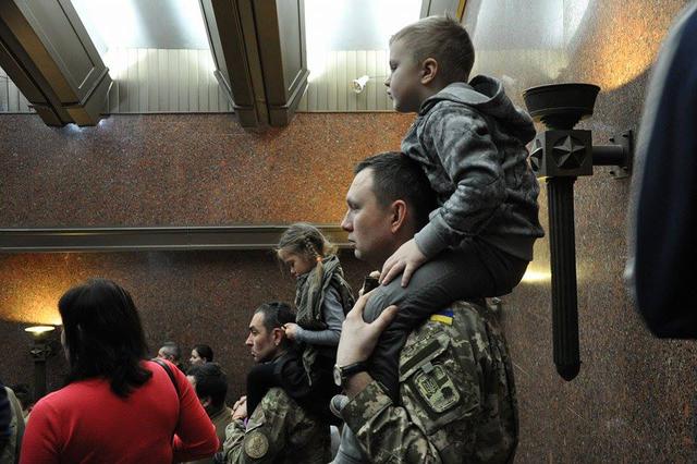 Виставка "Український Схід", присвячена АТО, відкрилася в Нацмузеї історії України у Другій світовій війні 08 Виставка "Український Схід", присвячена АТО, відкрилася в Нацмузеї історії України у Другій світовій війні 08