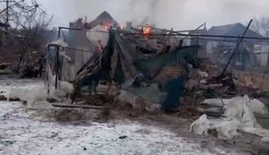 Росіяни скинули авіабомбу на будинок в Олексієво-Дружківці: загинули батько та син, мати і двоє дітей - поранені. ФОТО