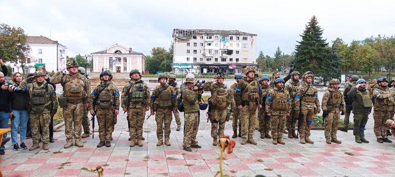 Zelensky came to Izium, liberated from Russian occupiers 03