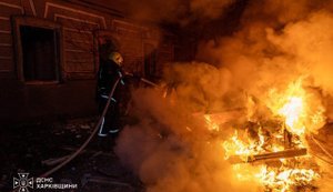 Ворог вночі вдарив по Харкову: четверо людей постраждали, виникли пожежі. ФОТОрепортаж