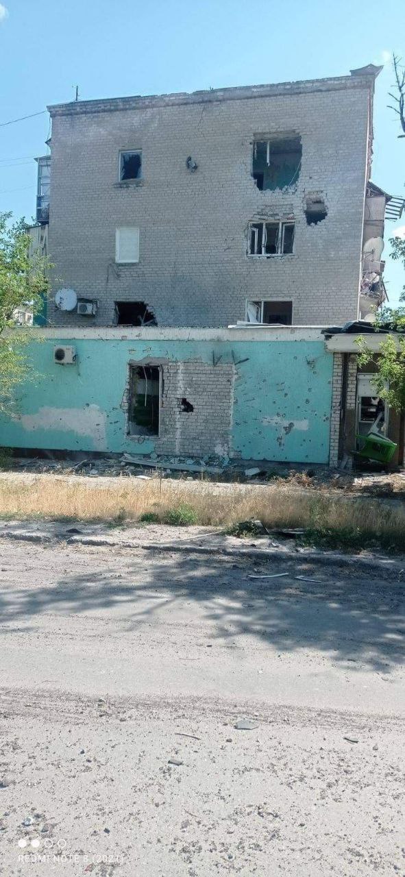 Russians are carrying out airstrikes and are advancing, - Haidai 04