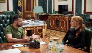 Зеленський та Єрмак зустрілися з черговою голлівудською актрисою та обговорили ситуацію в Україні. ВІДЕО+ФОТОрепортаж
