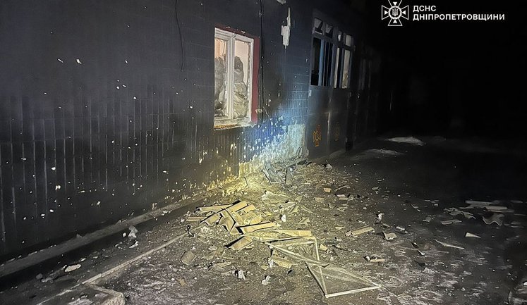 РФ целенаправленно ударила по пожарной части на Днепропетровщине. ФОТОрепортаж