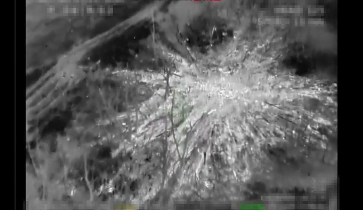 БМ-21 "Град" рашистов рассыпался на куски после сброса взрывчатки дроном бригады "Птахи Мадяра". ВИДЕО