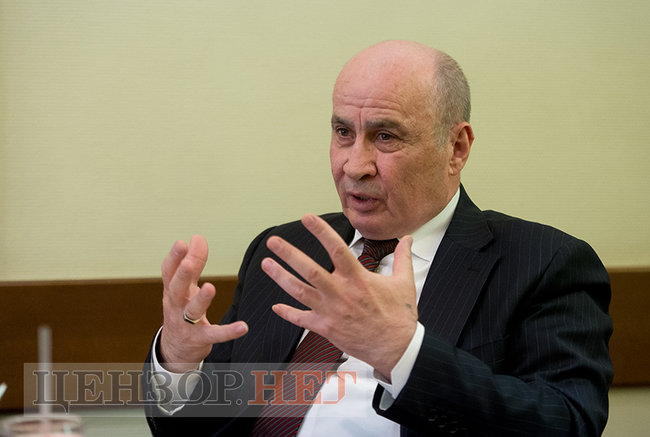 Назір Бадахов: Мене запросив глава Державної судової адміністрації та сказав, що жодних тендерів проводити не треба. Що це вказівка Гройсмана 02