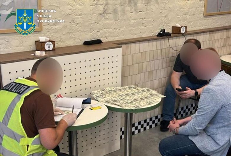 Сотрудник суда предлагал помочь обновить военно-учетные данные