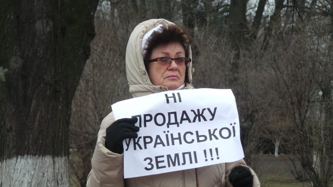 Вимагаємо референдум, - мітингувальники проти ринку землі перекрили кілька вулиць біля Верховної Ради 19