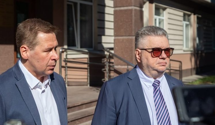 Подозрение в адрес Порошенко по "угольному делу" должно быть снято, оно столь же ничтожно, как и подозрение в адрес директора НАБУ Кривоноса, - адвокаты