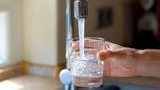 Завод Коломойского повысил цену на хлор для водоканалов в полтора раза