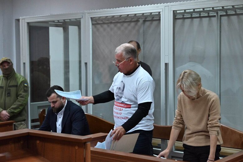 Шевченковский райсуд рассматривает ходатайство прокуратуры о продлении сроков расследования по делу полковника Червинского 02