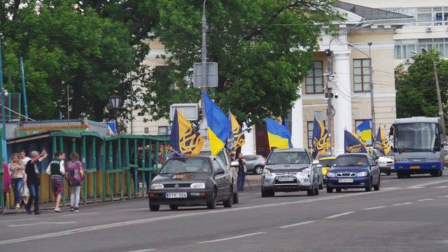 Poroshenko sign amnesty! car run started in Kyiv 16