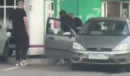 Росіяни побилися через бензин на АЗС