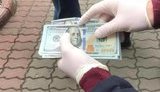 На Волыни двое чиновников Госэкоинспекции задержаны на взятке 1 тыс. долл. за снижение штрафных санкций, - прокуратура. ФОТО
