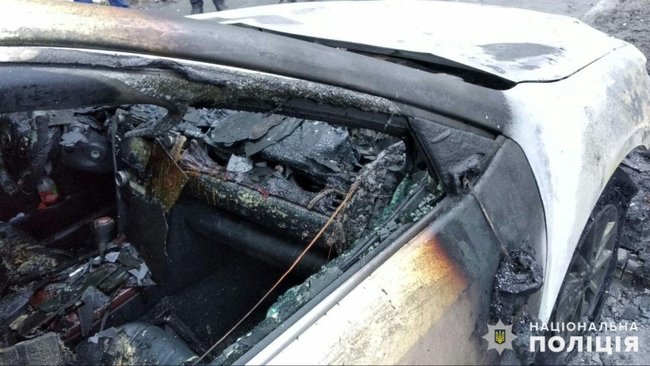 У Донецькій області спалили автомобіль секретаря міськради 03