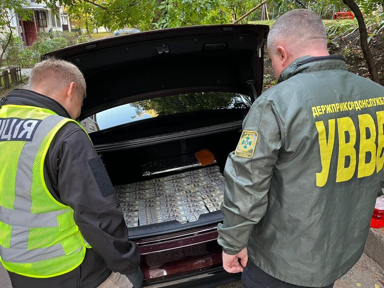 Затримано організаторів переправлення осіб за кордон