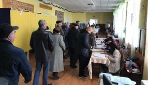 Явка на Луганщині досить висока, переважно йдуть люди старшого віку, - Казанський