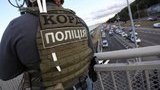 Минер моста Метро попал на видео, его личность установлена, - полиция. ВИДЕО