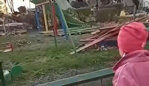 Девочка расплакалась, увидев свой детсадик, разбомбленный оккупантами. ВИДЕО
