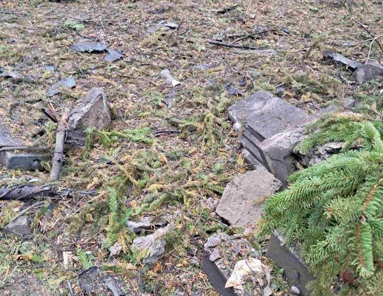 удар по цвинтарю в Рівному