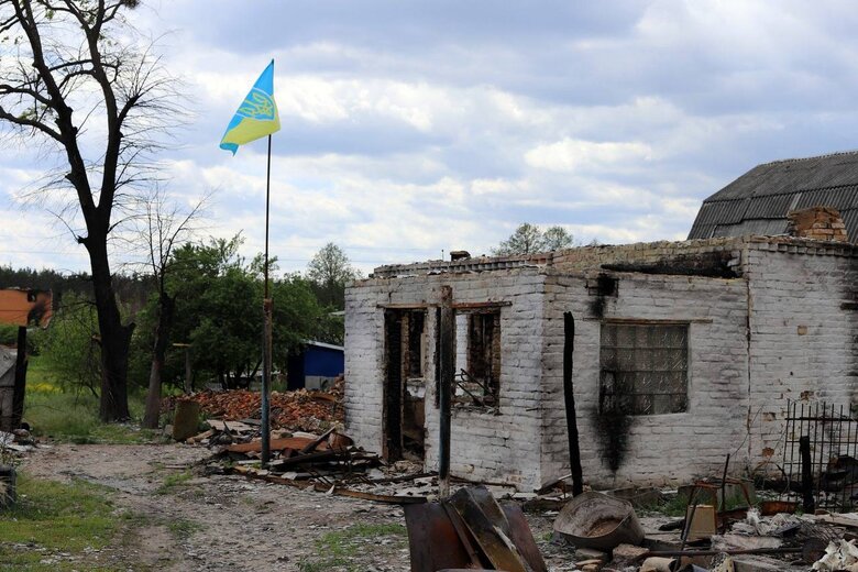 зруйнована оселя у селі Мощун на Київщині