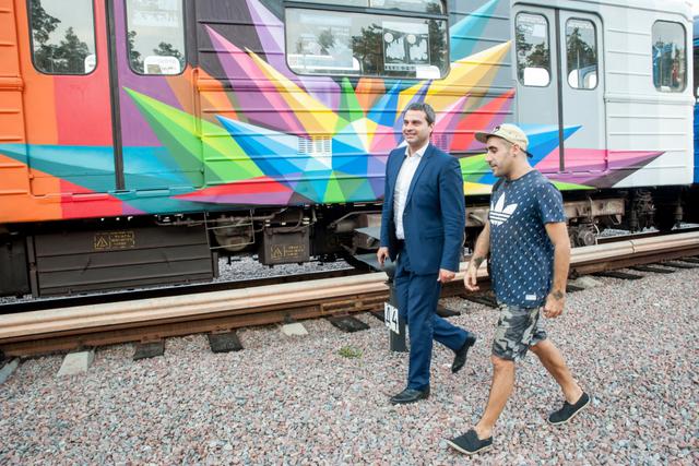 киев метро поезд рисунок