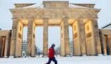 Европа мерзнет и утопает в снегу. ФОТОрепортаж.