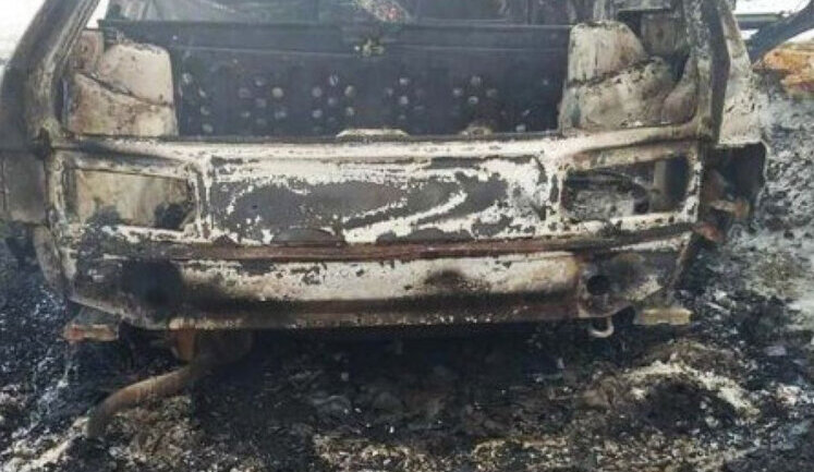 Росіяни з дрона атакували авто старости прикордонної громади на Чернігівщині. ФОТО