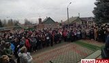 Сотни людей вышли на акцию против приватизации госпредприятия "Артемсоль". ФОТОрепортаж